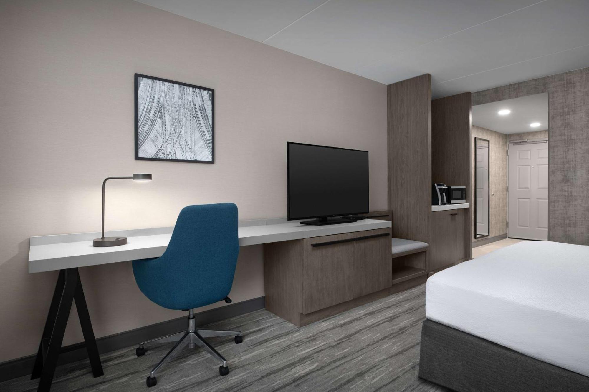 Hilton Garden Inn West Lafayette Wabash Landing Exterior photo